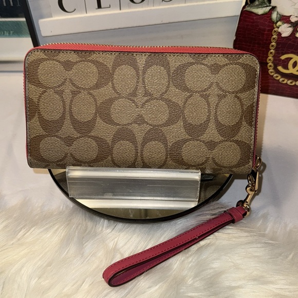 Coach Signature Long Zip Around Khaki Multi Wallet Down Town & Good Times EUC - Picture 3 of 11